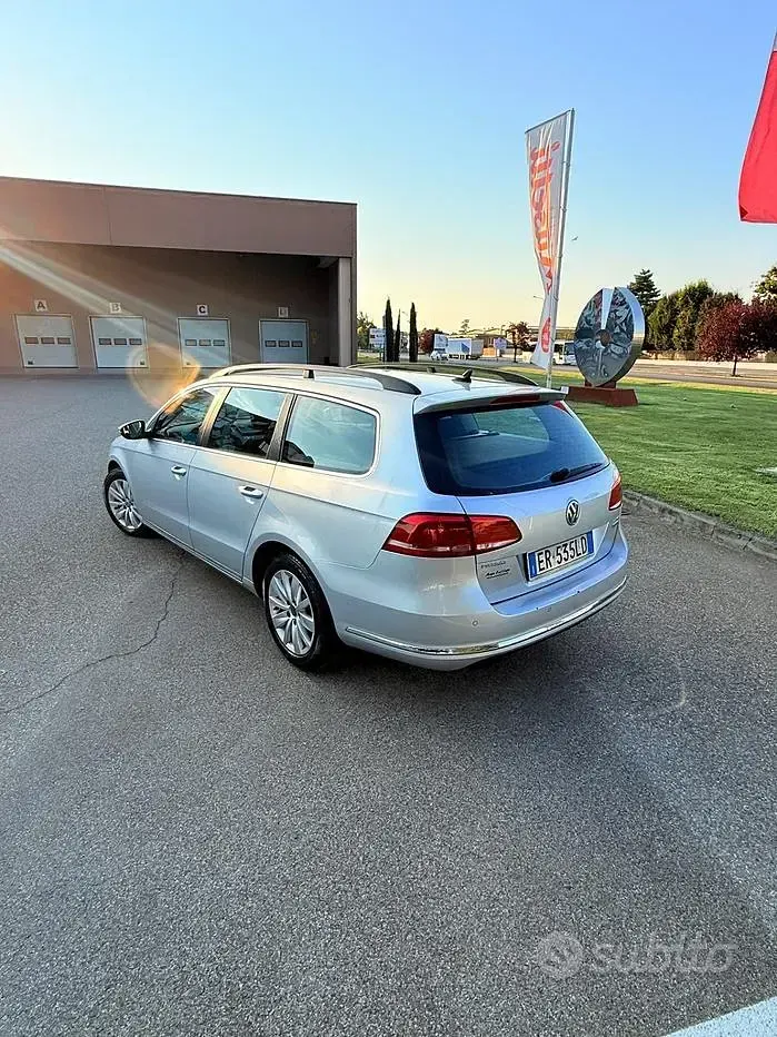 Usata VW Passat Comfortline 140 CV (102 kW) 2013 Argento Station wagon