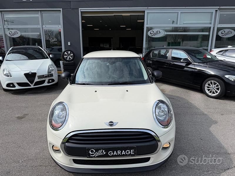 Usata Mini ONE 101 CV (74 kW) 2015 Beige Utilitaria