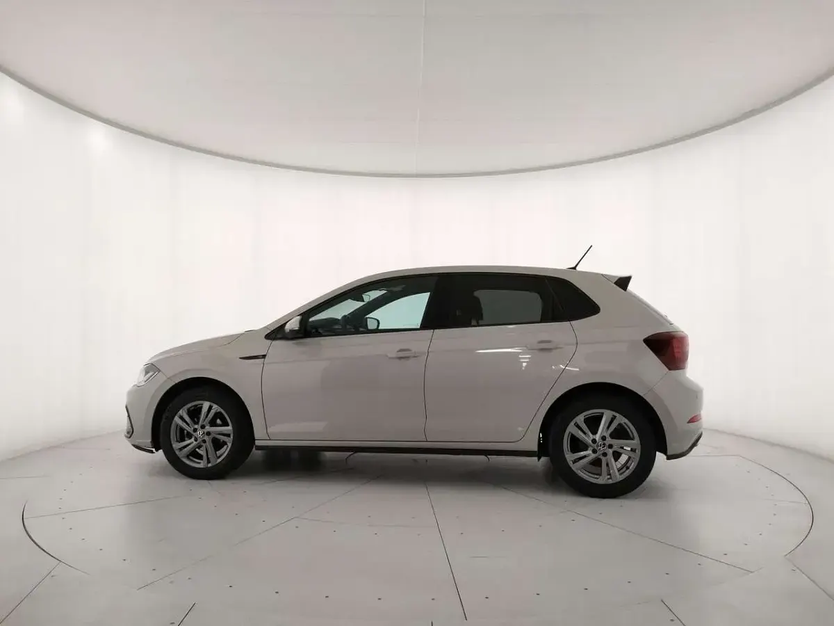 Usata VW Polo R-line 95 CV (69 kW) 2023 Ascot grey Utilitaria