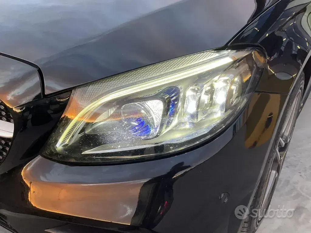 Usata Mercedes C220 Premium Plus 194 CV (142 kW) 2021 Nero Cabrio