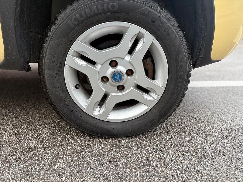 Usata Fiat Panda 4x4 Climbing 75 CV (55 kW) 2006 Giallo Utilitaria