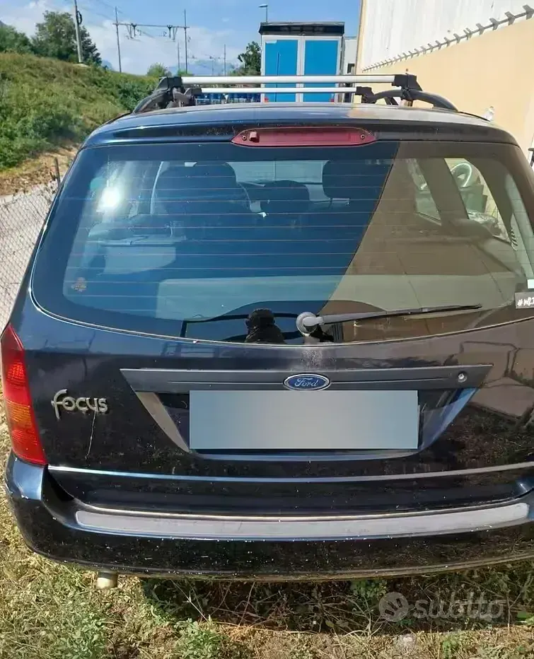 Usata Ford Focus 90 CV (66 kW) 2001 Bluazzurro Station wagon