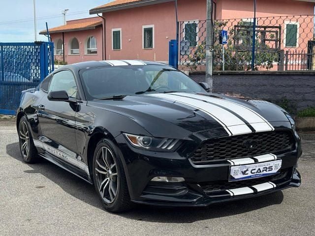 Usata Ford Mustang Fastback 304 CV (223 kW) 2016 Nero Coupé