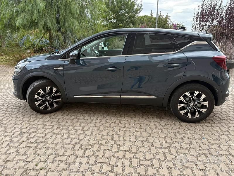 Usata Renault Captur Techno 2023 Blu SUV