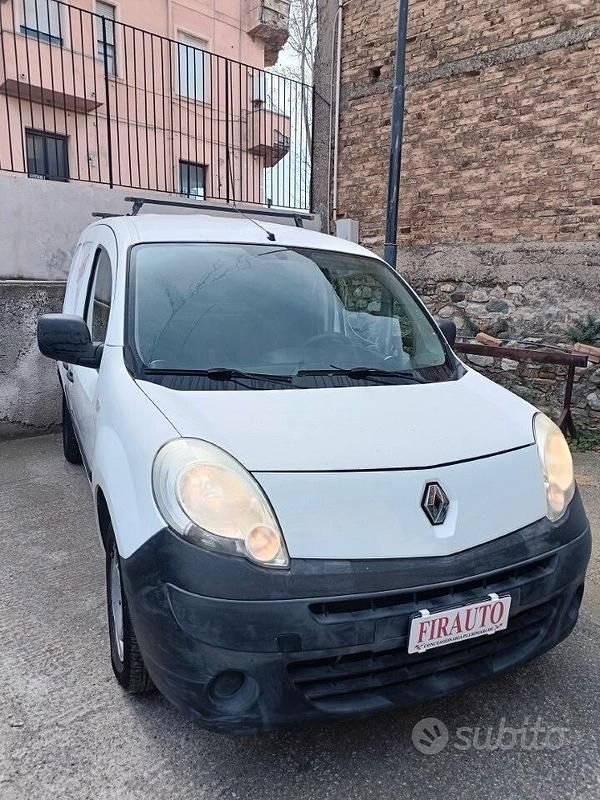Usata Renault Kangoo 90 CV (66 kW) 2011 Bianco Monovolume