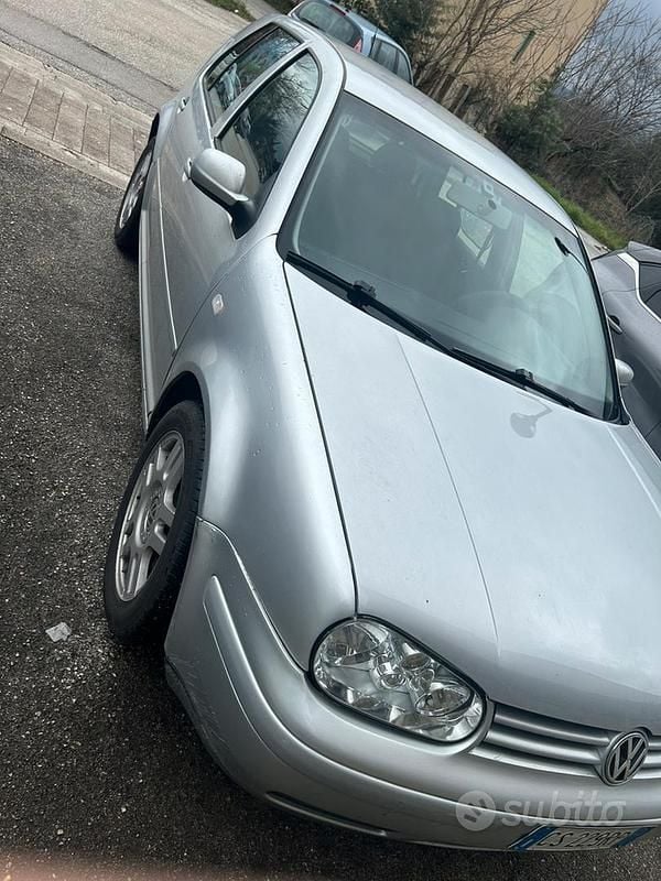 Usata VW Golf IV 101 CV (74 kW) 2003 Berlina