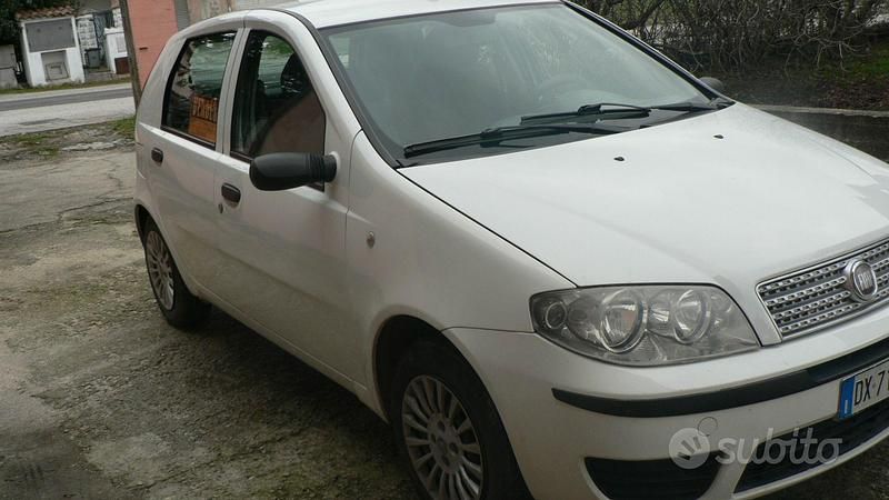 Usata Fiat Punto Classica 60 CV (44 kW) 2009 Bianco Berlina