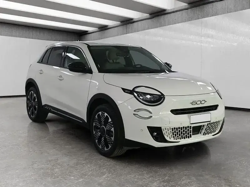 Usata Fiat 600 La Prima 110 CV (80 kW) 2025 Bianco SUV
