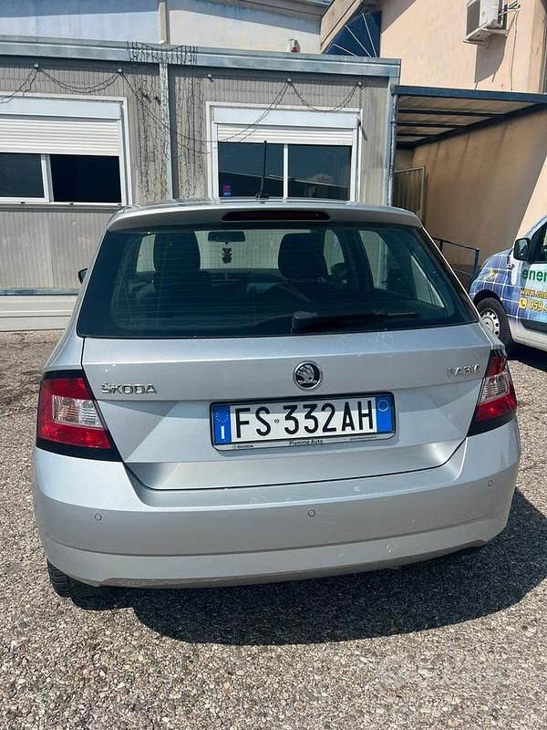 Usata Skoda Fabia 60 CV (44 kW) 2018 Grigio Utilitaria