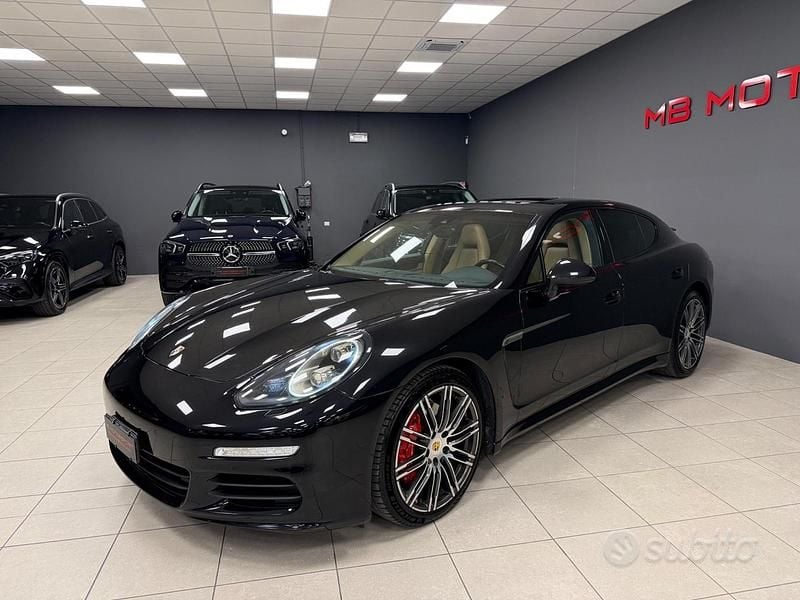 Usata Porsche Panamera Edition 300 CV (220 kW) 2016 Nero Utilitaria