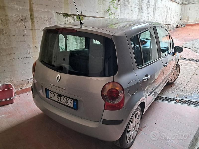 Usata Renault Modus 2005 Grigio Monovolume