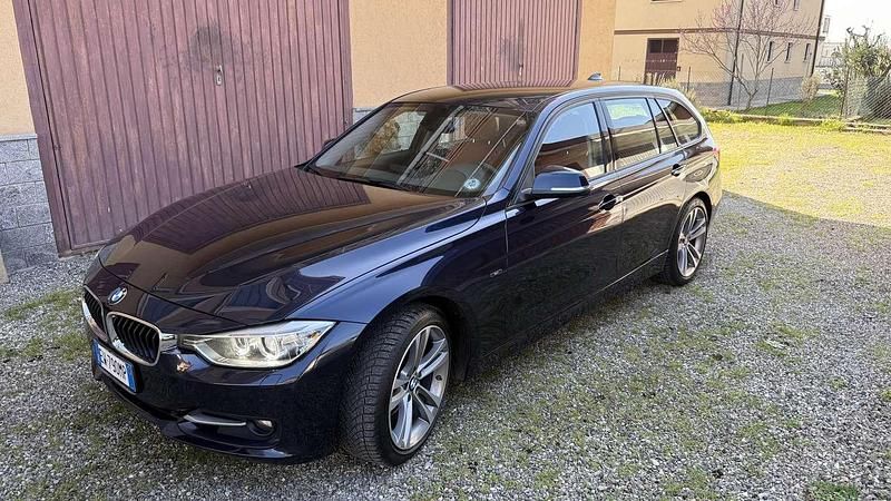 Usata BMW 330 Sport Line 258 CV (189 kW) 2014 Station wagon