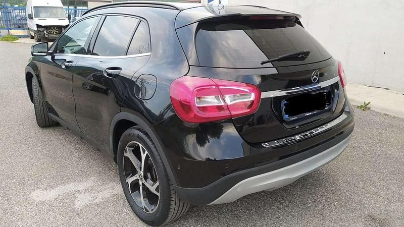 Usata Mercedes GLA200 Business 136 CV (100 kW) 2016 SUV