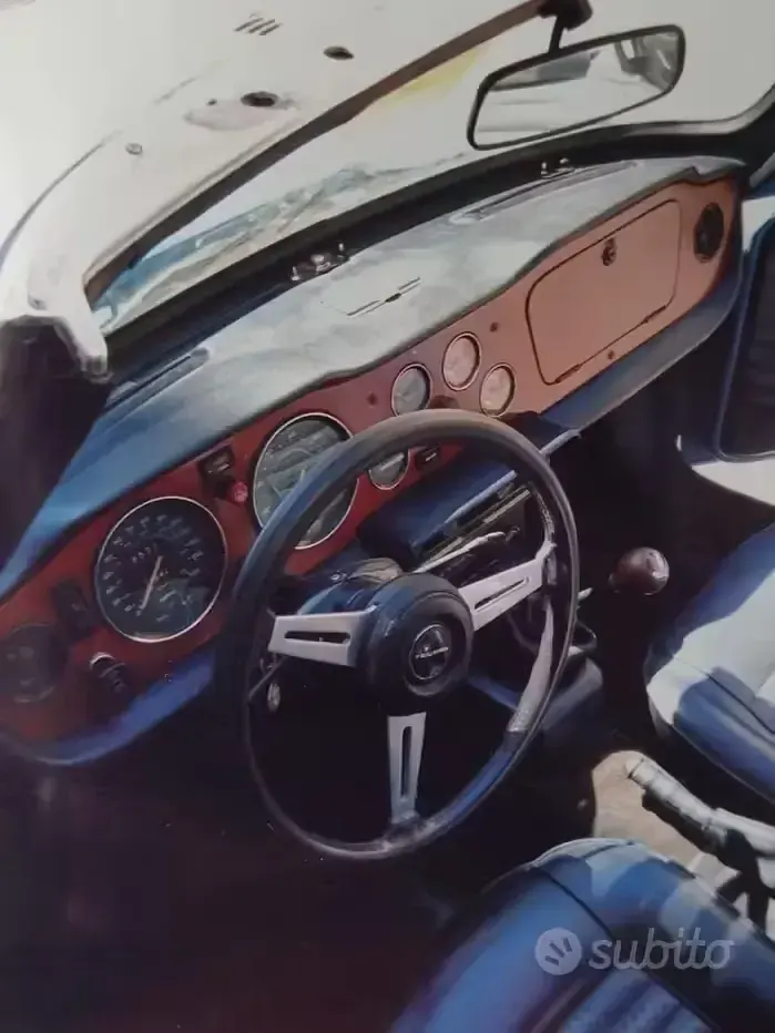 Usata Triumph TR6 150 CV (110 kW) 1970 Bluazzurro Cabrio