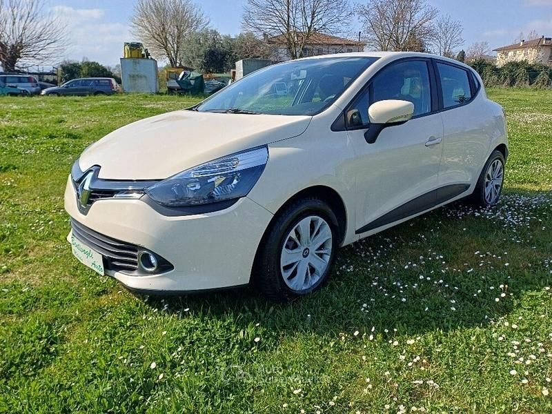 Usata Renault Clio IV Life 75 CV (55 kW) 2016 Beige Berlina