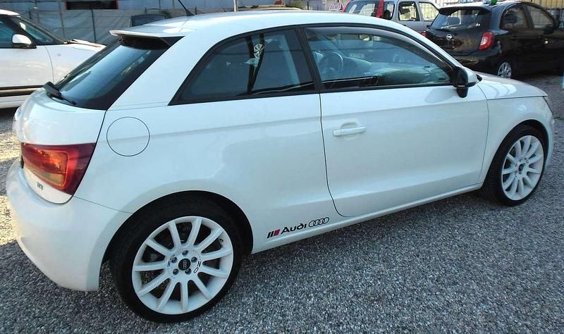 Usata Audi A1 Ambition 90 CV (66 kW) 2012 Bianco Berlina
