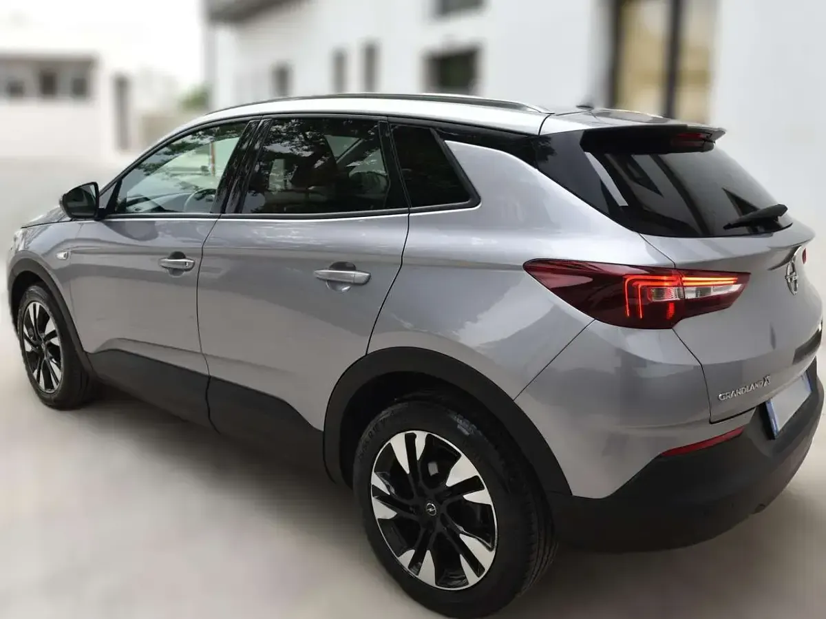 Usata Opel Grandland X Innovation 131 CV (96 kW) 2020 Quartz grey SUV