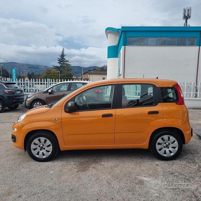Usata Fiat Panda Lounge 69 CV (50 kW) 2019 Arancione Utilitaria