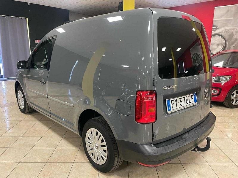 Usata VW Caddy 102 CV (75 kW) 2019 Grigio scuro Monovolume