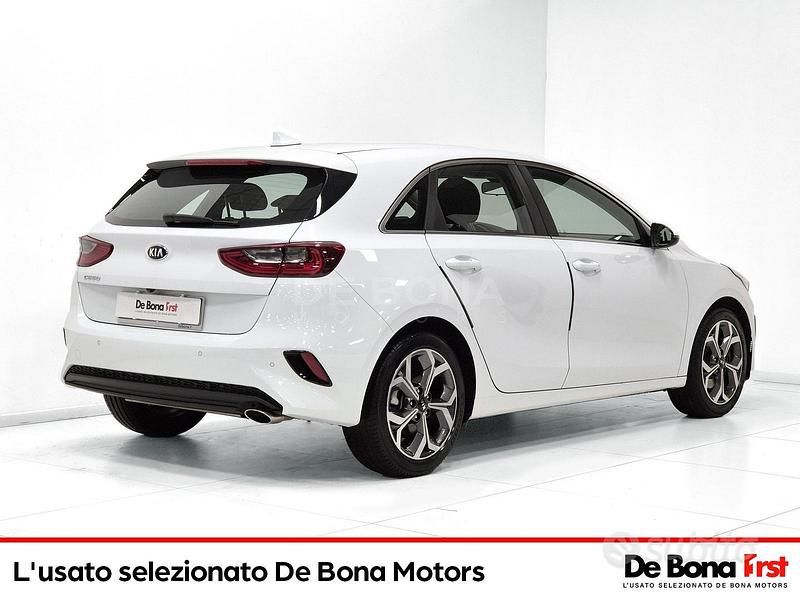 Usata Kia Ceed Style 95 CV (69 kW) 2022 Bianco Utilitaria