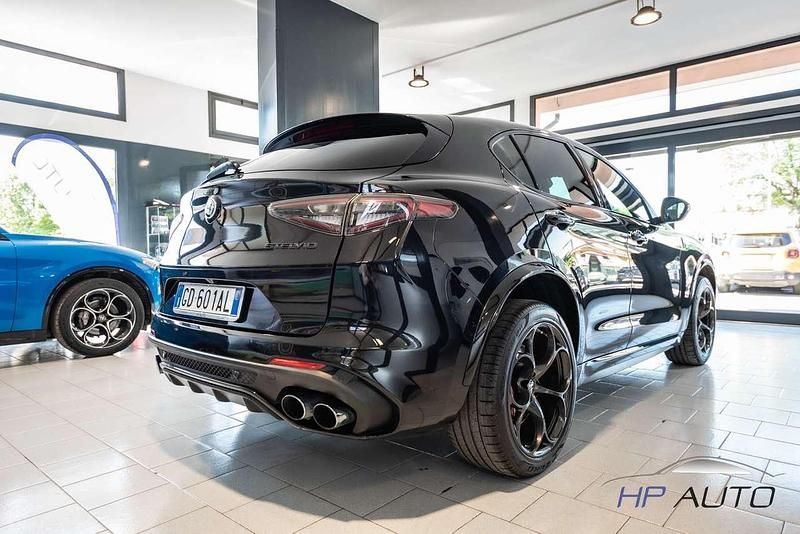 Usata Alfa Romeo Stelvio Quadrifoglio 510 CV (375 kW) 2020 Nero SUV