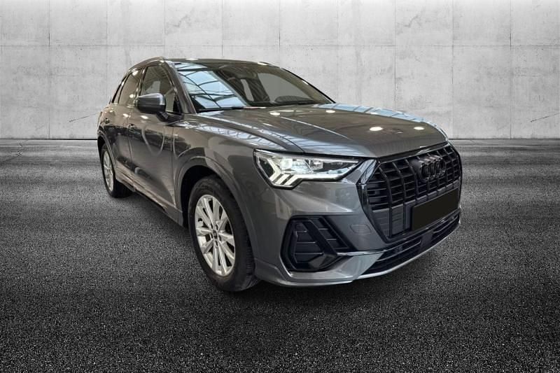 Usata Audi Q3 S-Line 150 CV (110 kW) 2023 Grigio metallizzato SUV