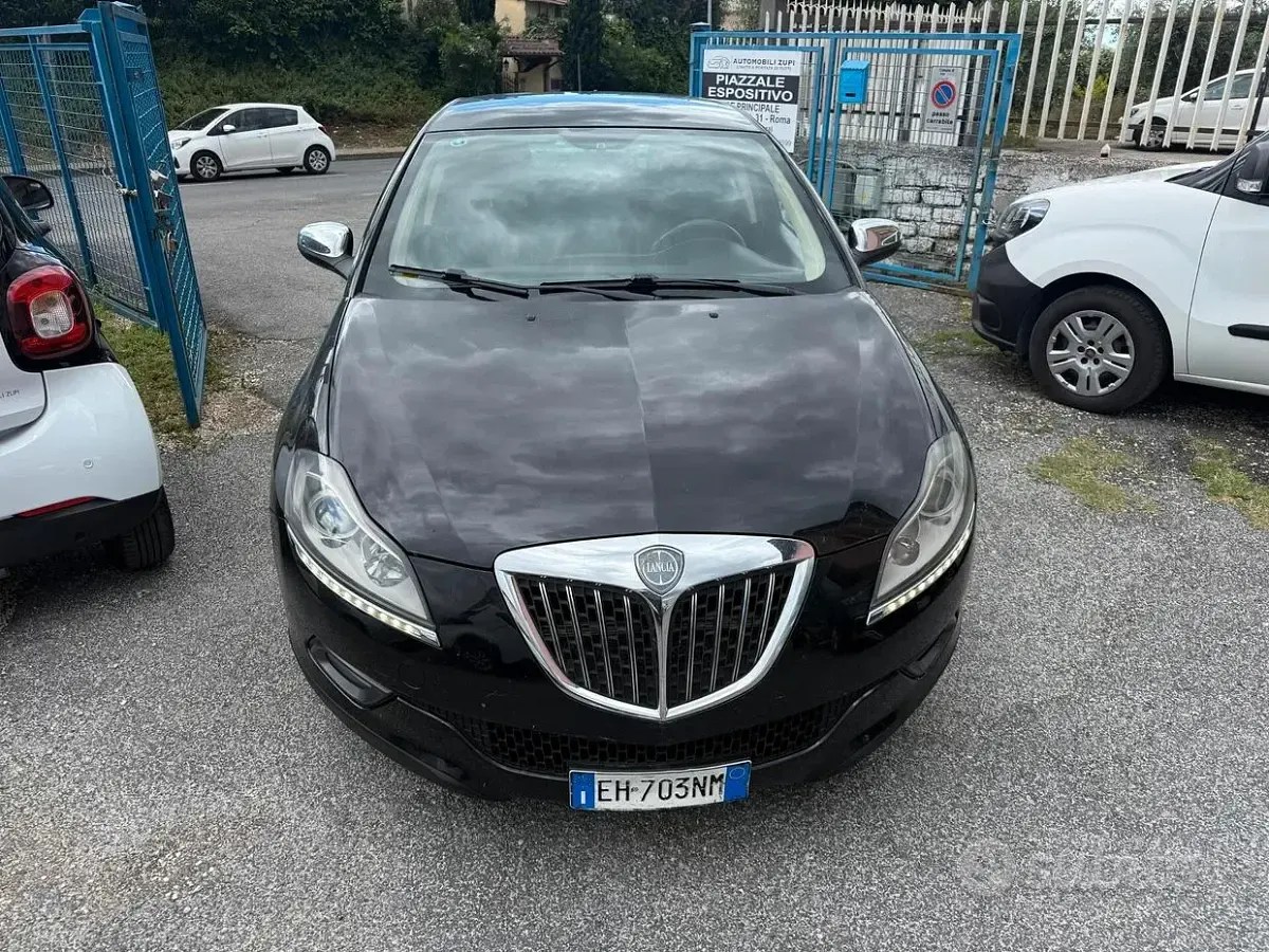 Usata Lancia Delta 120 CV (88 kW) 2011 Nero Utilitaria