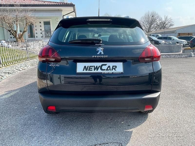 Usata Peugeot 2008 Active 75 CV (55 kW) 2018 Grigio SUV