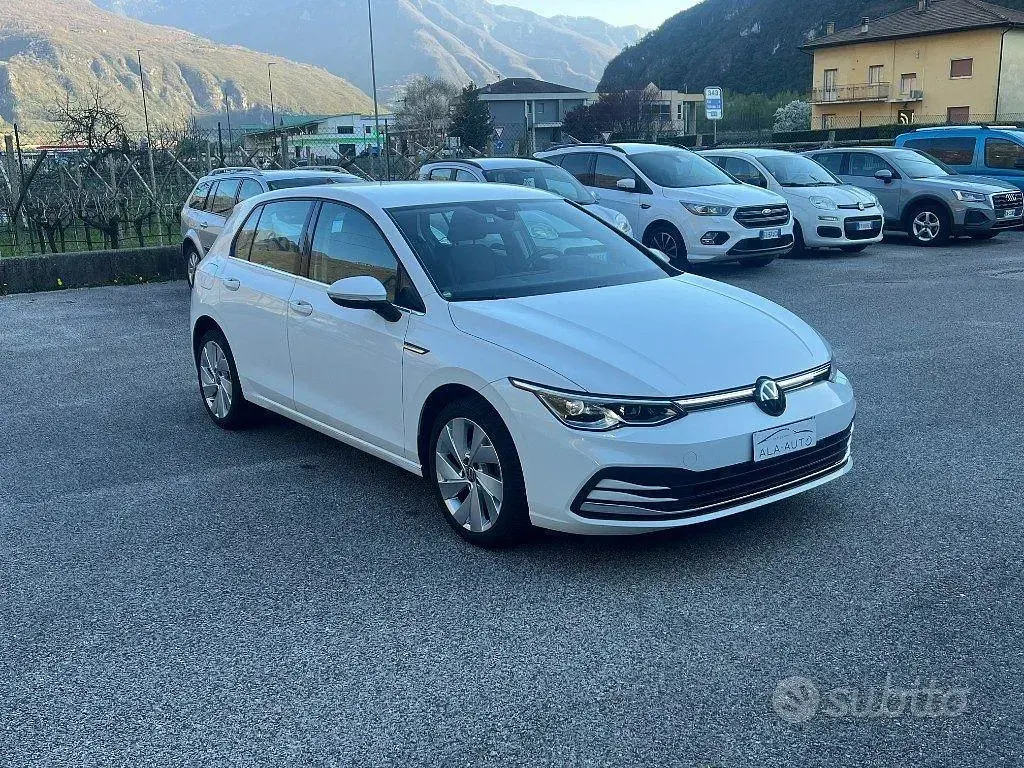 Usata VW Golf VIII Style 131 CV (96 kW) 2023 Bianco Berlina
