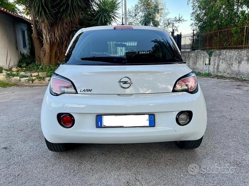 Usata Opel Adam Glam 87 CV (63 kW) 2013 Bianco Utilitaria