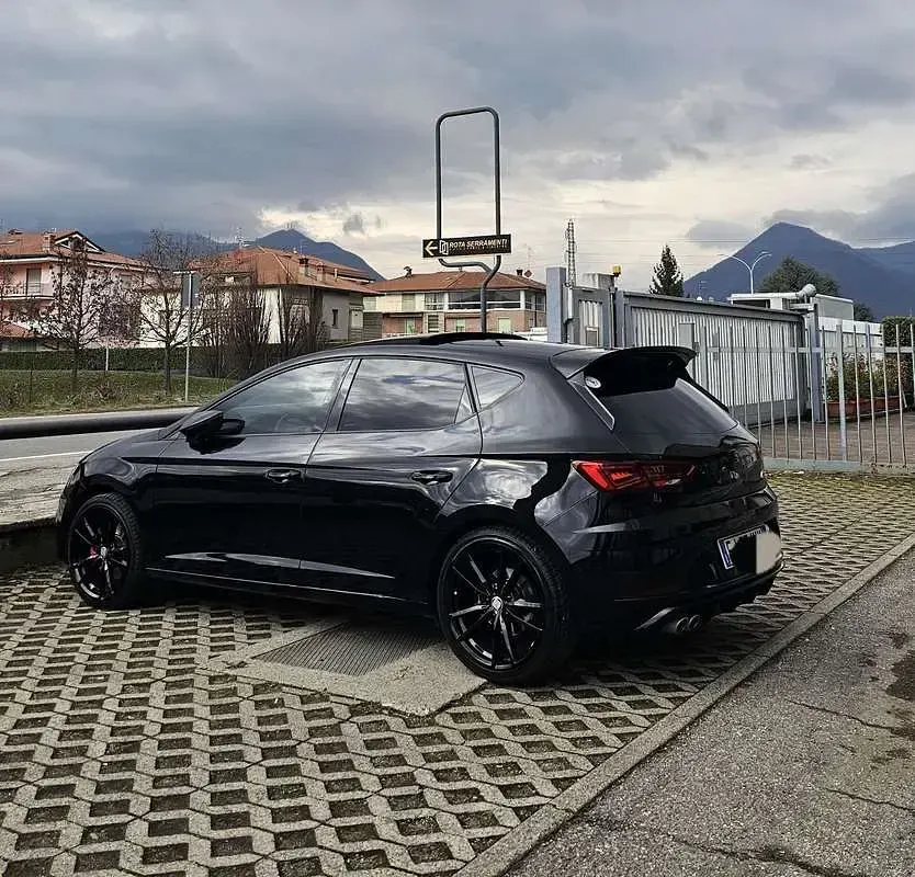 Usata Seat Leon FR 184 CV (135 kW) 2017 Nero Berlina