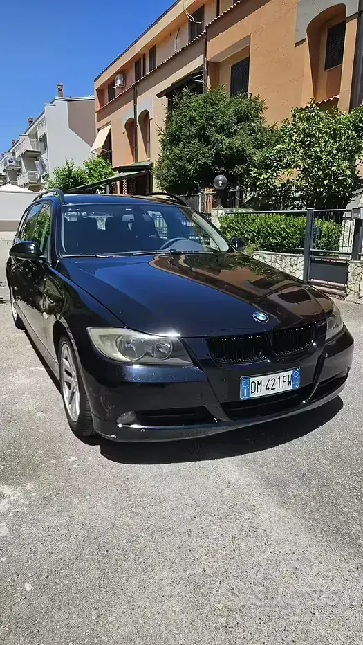 Usata BMW 318 143 CV (105 kW) 2007 Nero Station wagon