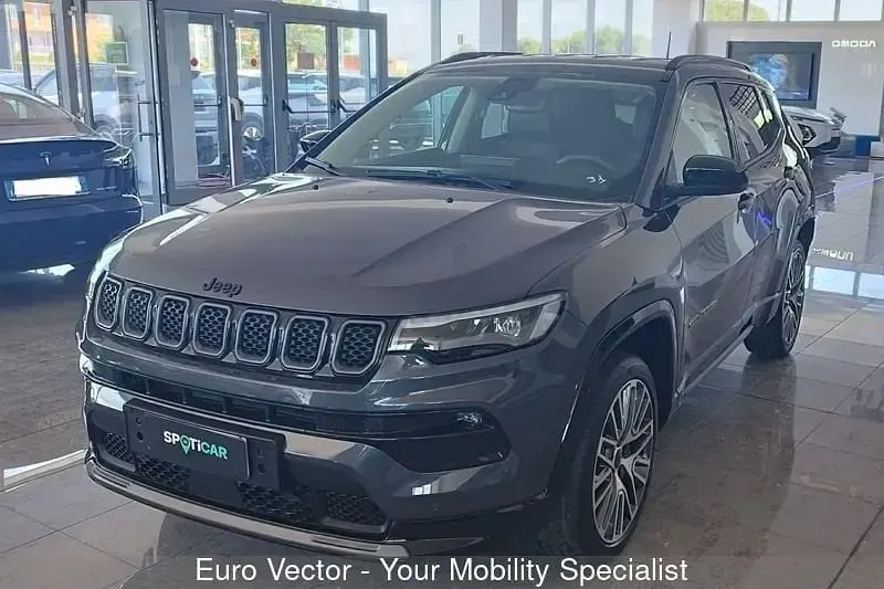 Usata Jeep Compass Summit 131 CV (96 kW) 2025 Grigio SUV