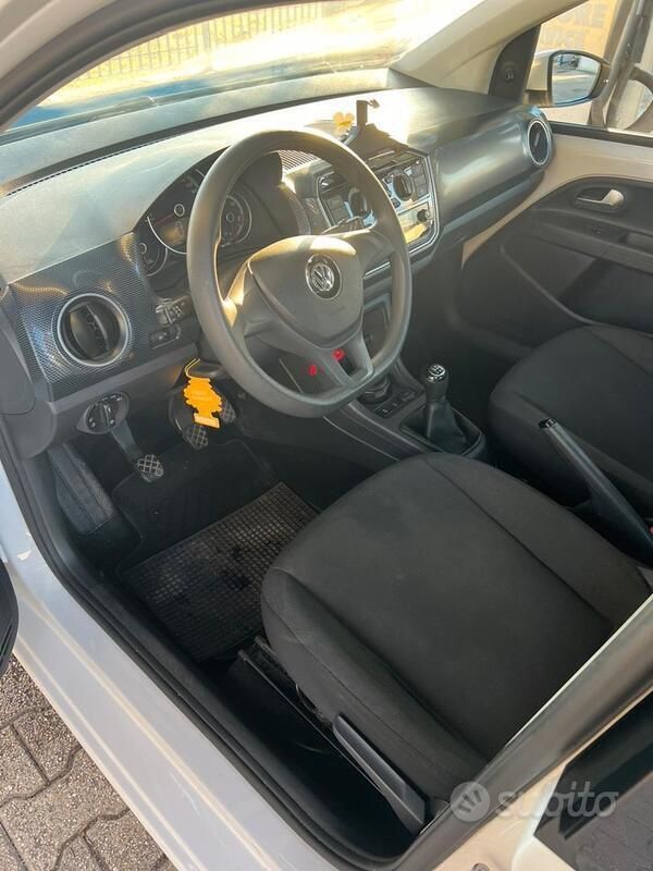 Usata VW up! Highline 68 CV (50 kW) 2019 Bianco Utilitaria
