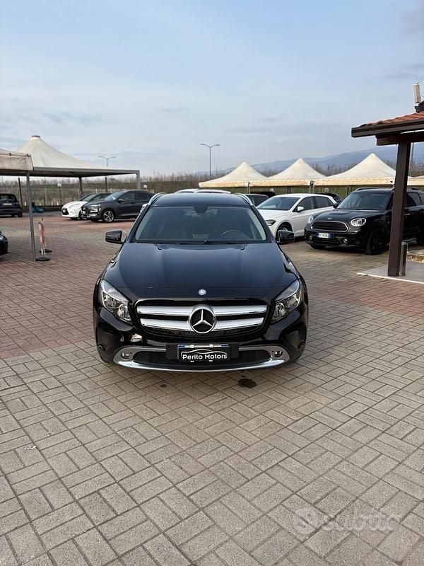 Usata Mercedes GLA220 Executive 170 CV (125 kW) 2015 Nero SUV