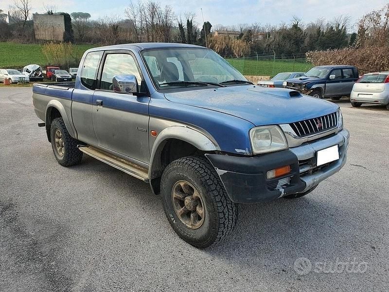 Blu Usata 1999 Mitsubishi L200 Pick-up | 6999 € (Ottimo prezzo) - Immagine 1/4