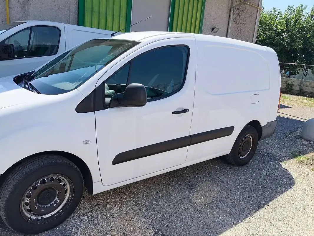 Usata Citroën Berlingo Feel 99 CV (72 kW) 2017 Bianco Monovolume