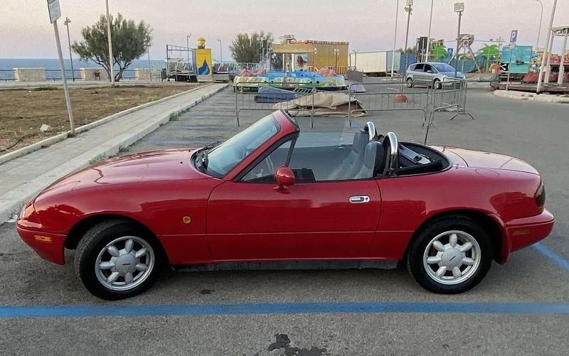 Usata 1991 Mazda MX5 Cabrio | 11.000 € - Immagine 1/4