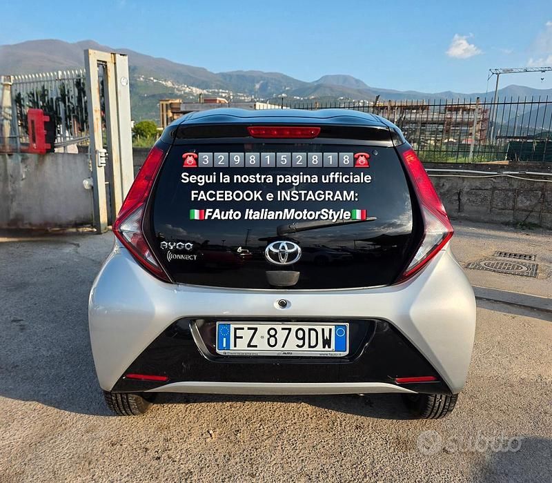 Usata Toyota Aygo X-clusiv 72 CV (52 kW) 2019 Grigio Utilitaria