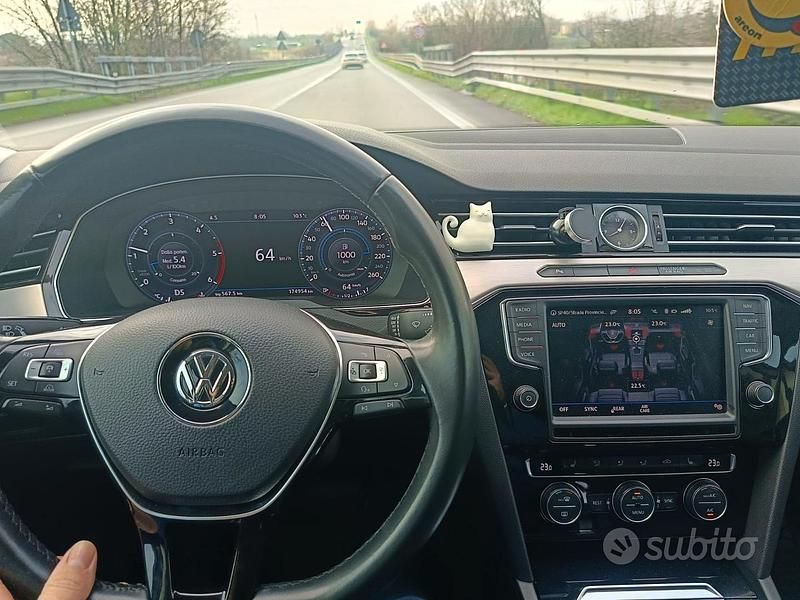 Usata VW Passat 150 CV (110 kW) 2016 Grigio Station wagon