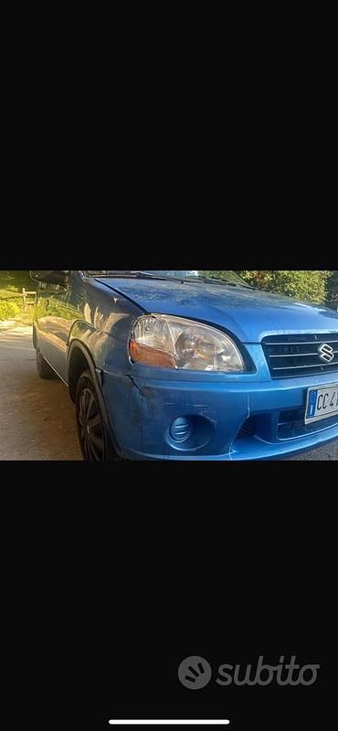 Usata Suzuki Ignis 83 CV (61 kW) 2003 Blu Utilitaria
