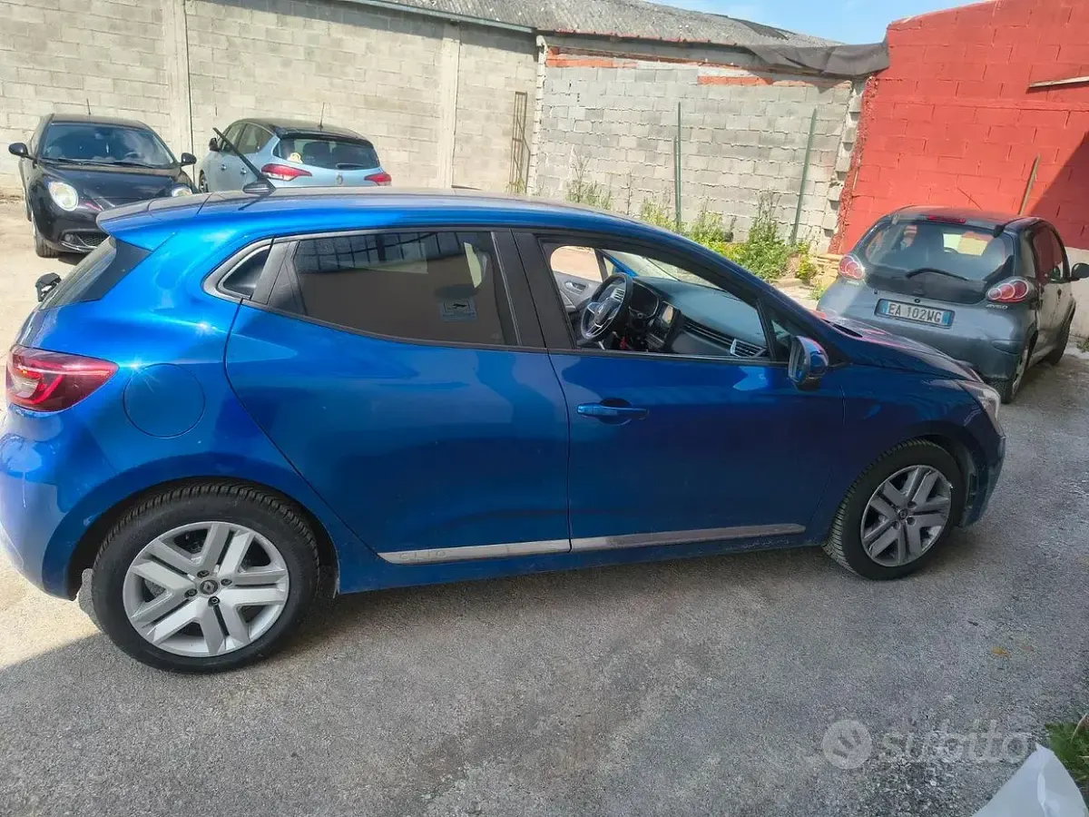 Usata Renault Clio V Zen 101 CV (74 kW) 2020 Bluazzurro Berlina