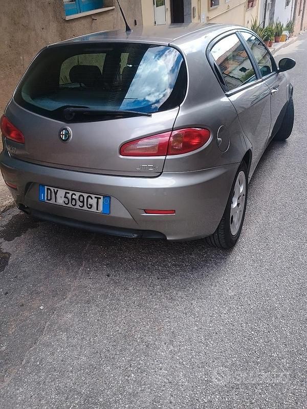 Usata Alfa Romeo 147 120 CV (88 kW) 2009 Utilitaria