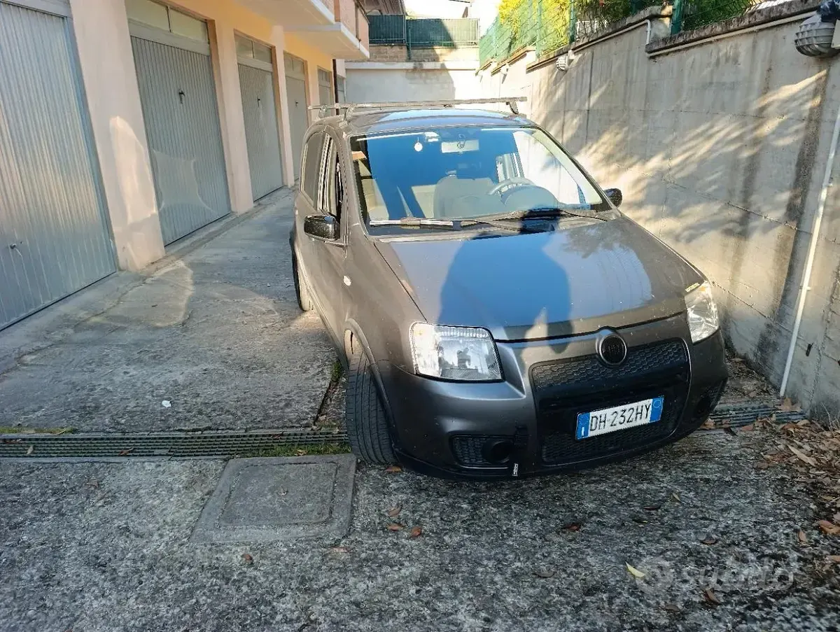 Usata Fiat Panda 101 CV (74 kW) 2007 Grigio Utilitaria