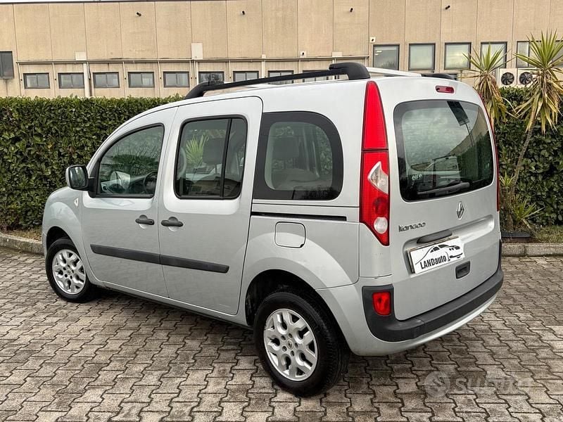 Usata Renault Kangoo Dynamique 105 CV (77 kW) 2008 Blu Monovolume