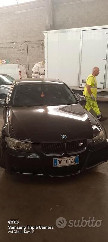 Usata BMW 330 231 CV (169 kW) 2006 Nero Berlina