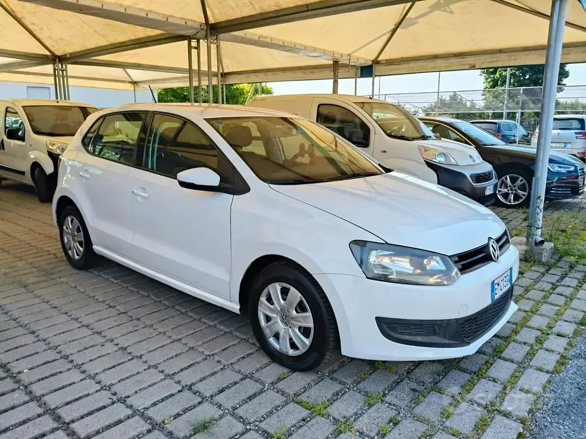 Usata VW Polo Trendline 75 CV (55 kW) 2012 Bianco Utilitaria