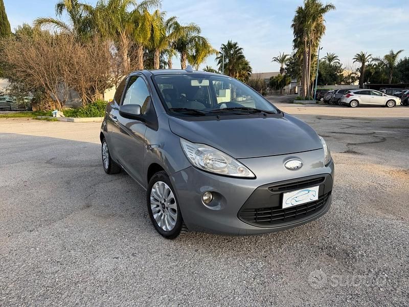 Usata Ford Ka Titanium 75 CV (55 kW) 2010 Grigio Berlina
