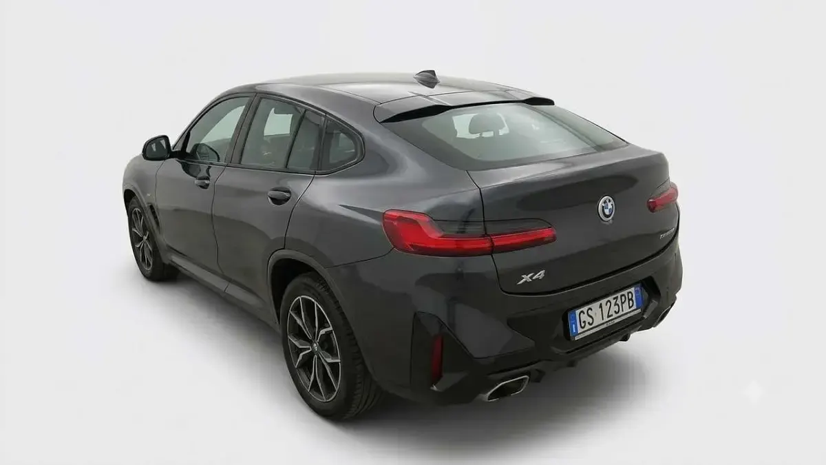 Usata BMW X4 M Sport 184 CV (135 kW) 2024 Nero SUV