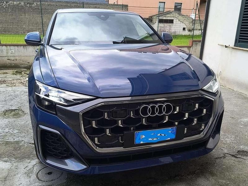 Usata Audi Q8 S-Line 286 CV (210 kW) 2025 Blu/azzurro SUV